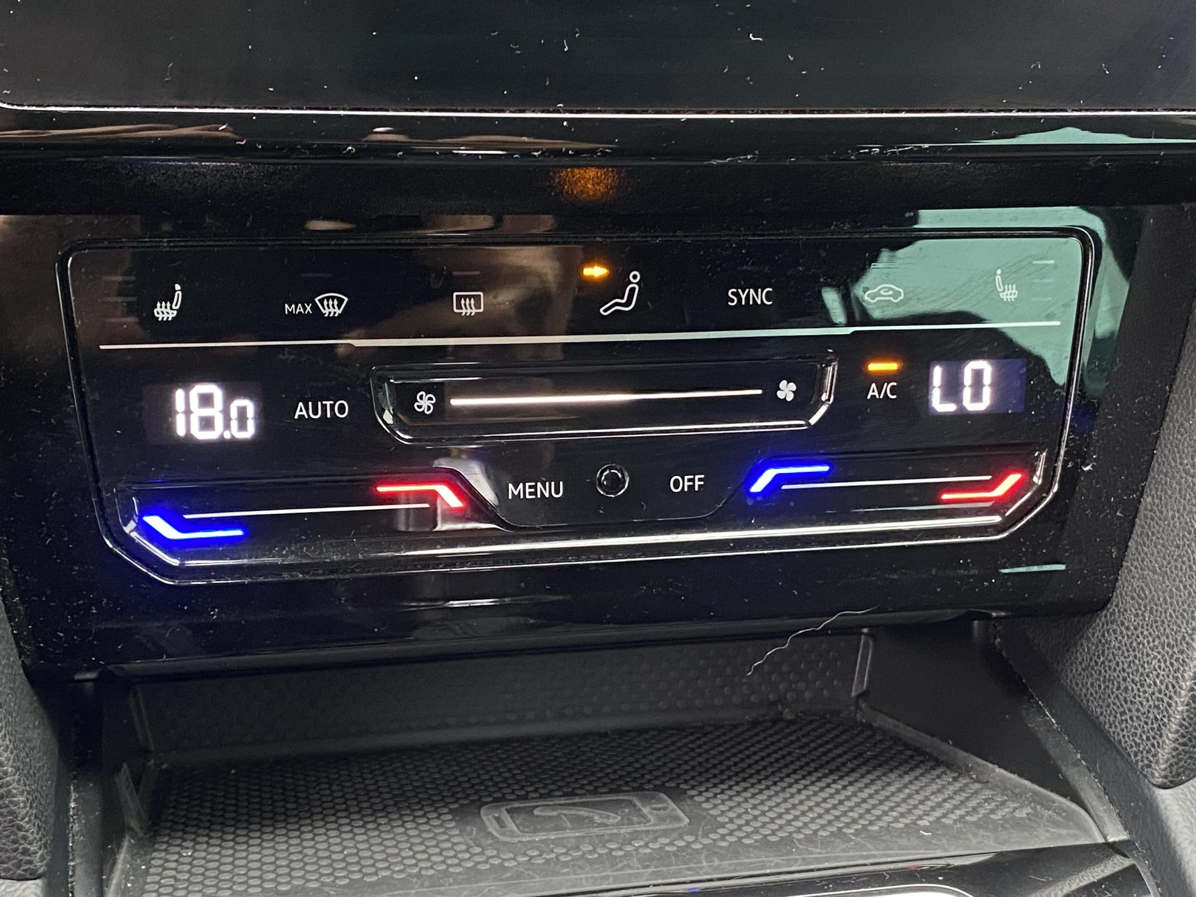 Volkswagen Passat, 2021 - pohled č. 16