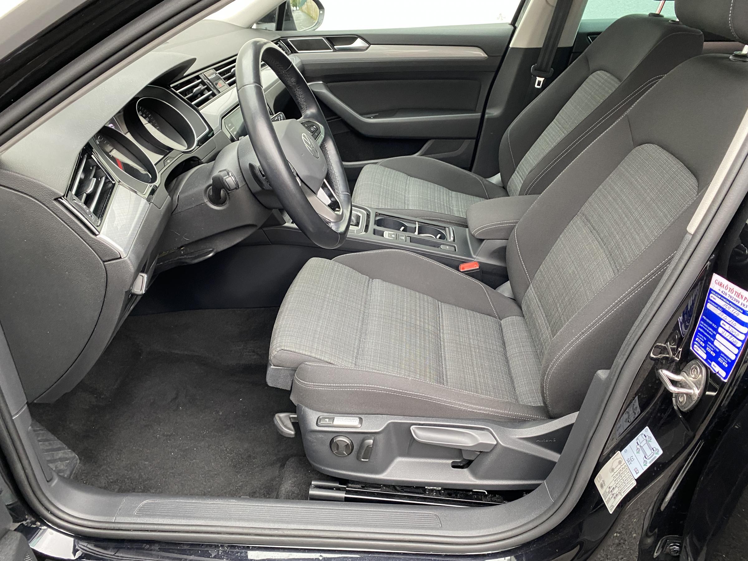 Volkswagen Passat, 2021 - pohled č. 9