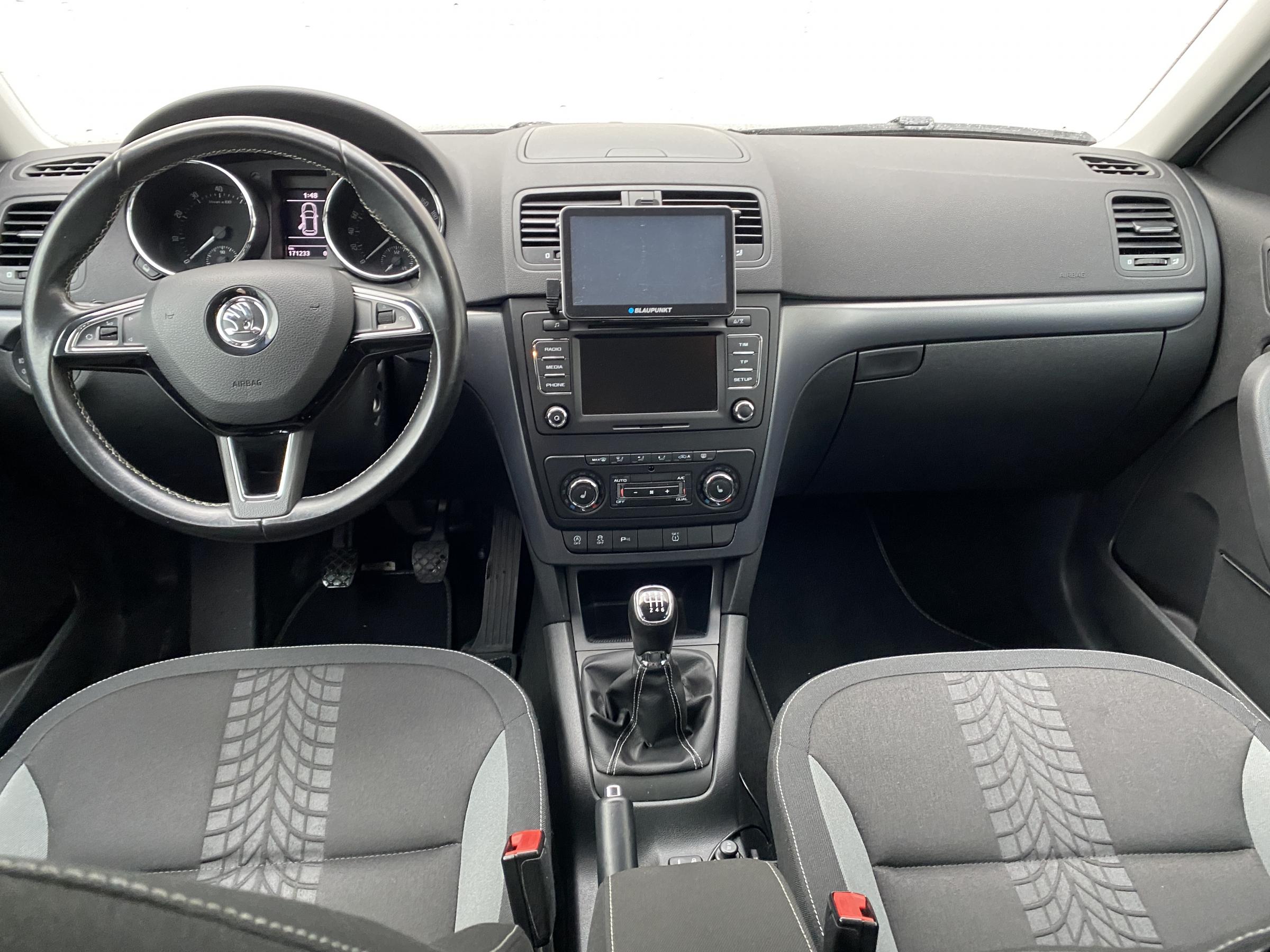 Škoda Yeti, 2015 - pohled č. 8