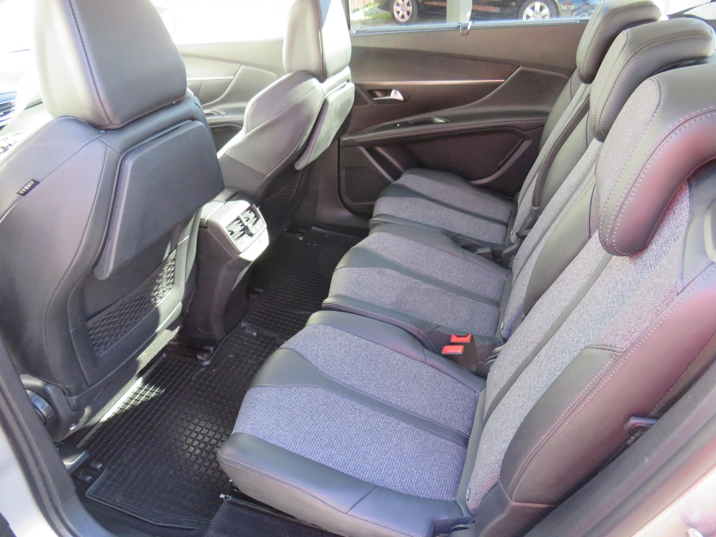 Peugeot 5008, 2020 - pohled č. 10