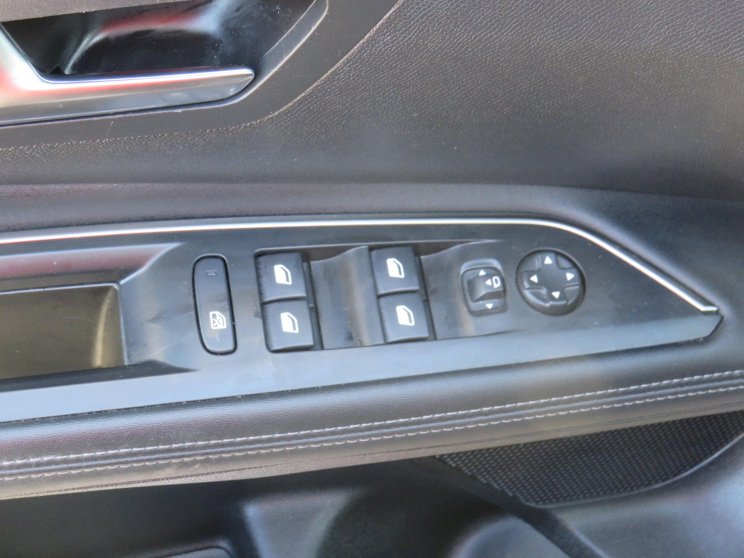 Peugeot 5008, 2020 - pohled č. 11