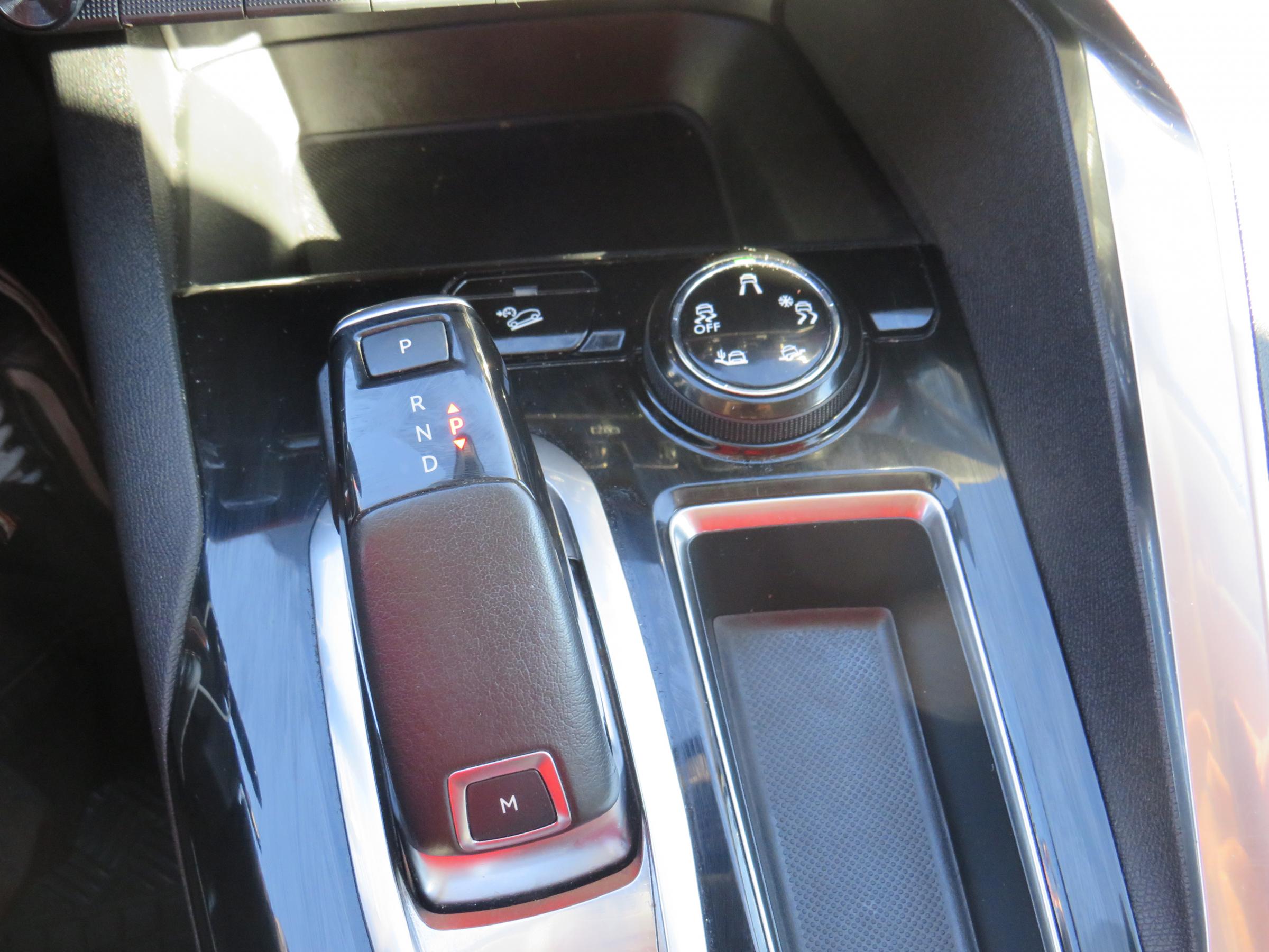 Peugeot 5008, 2020 - pohled č. 18