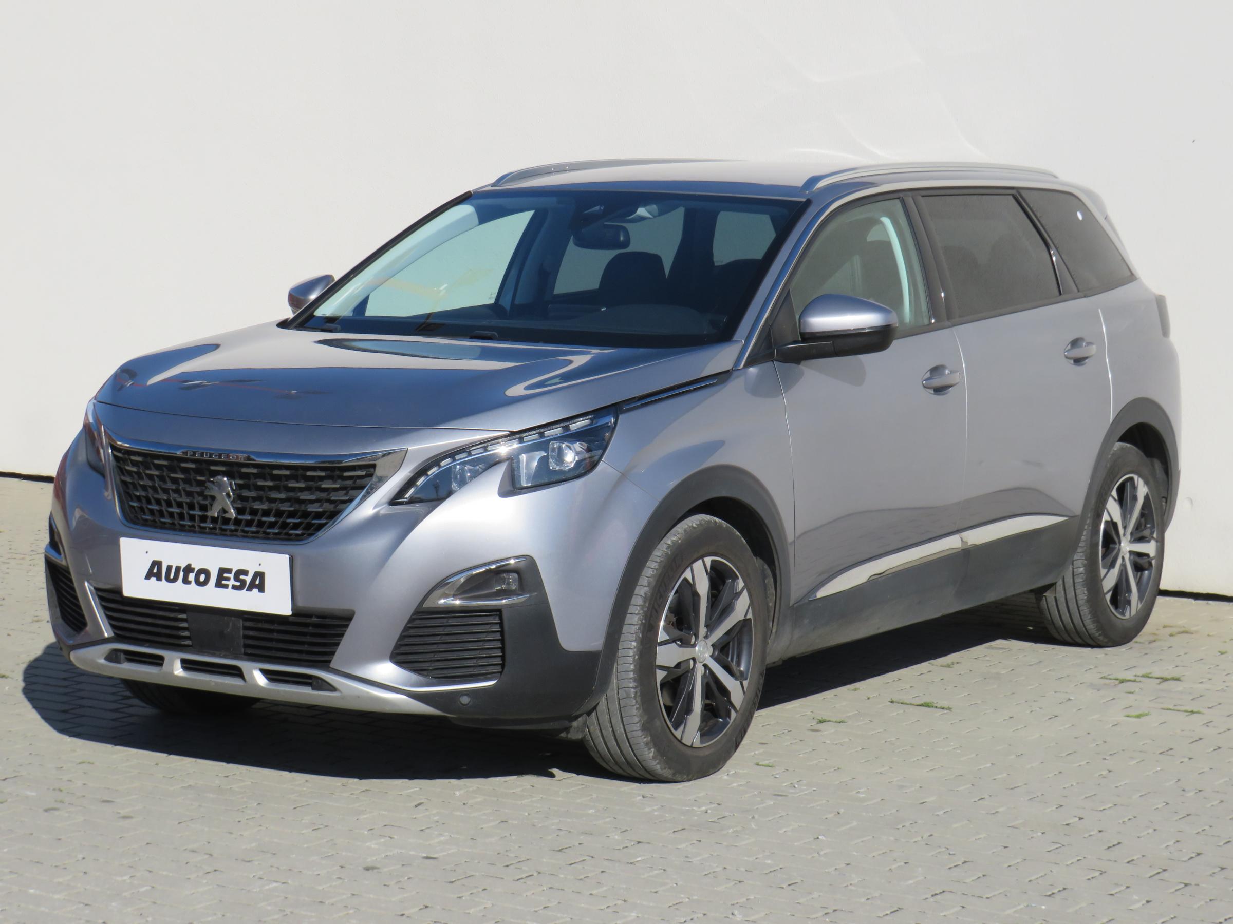 Peugeot 5008, 2020 - pohled č. 3