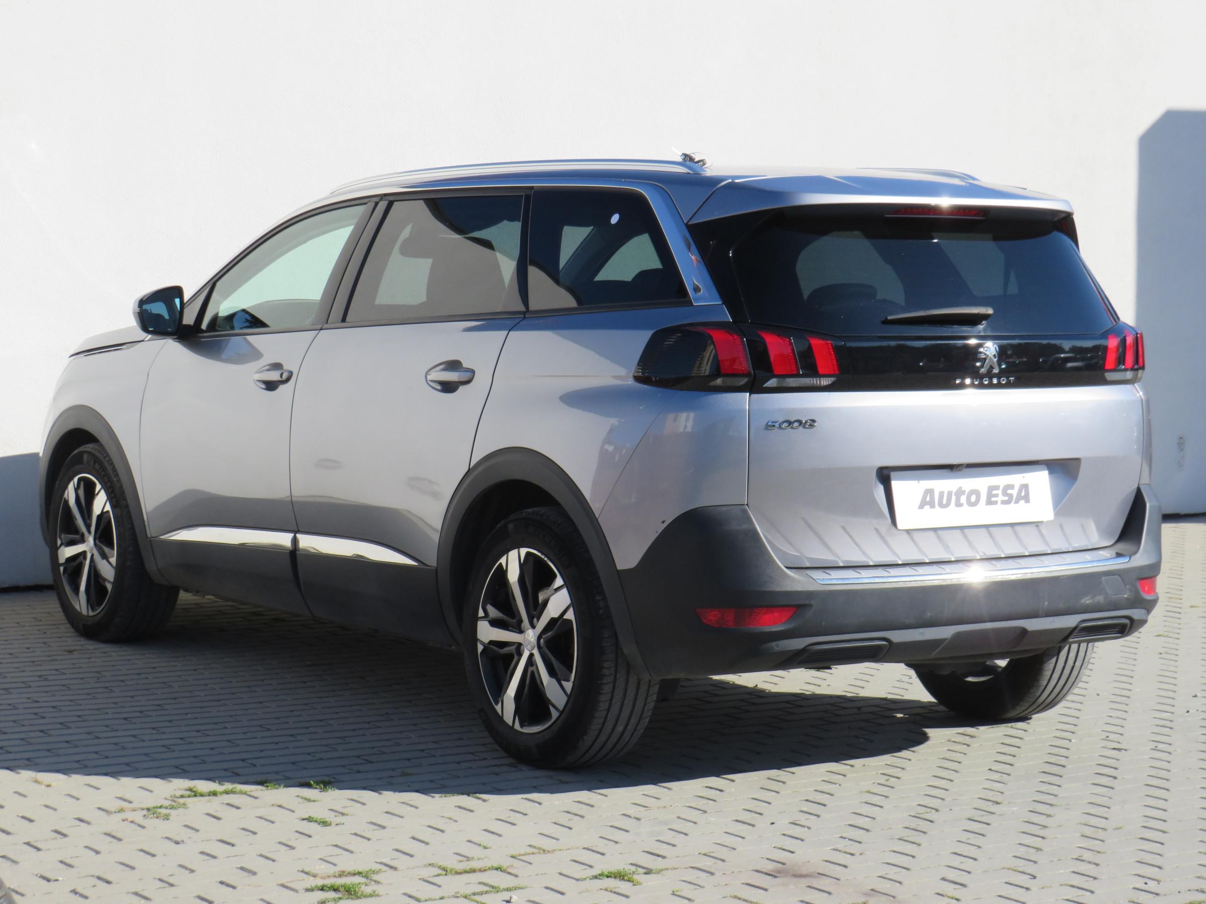 Peugeot 5008, 2020 - pohled č. 6