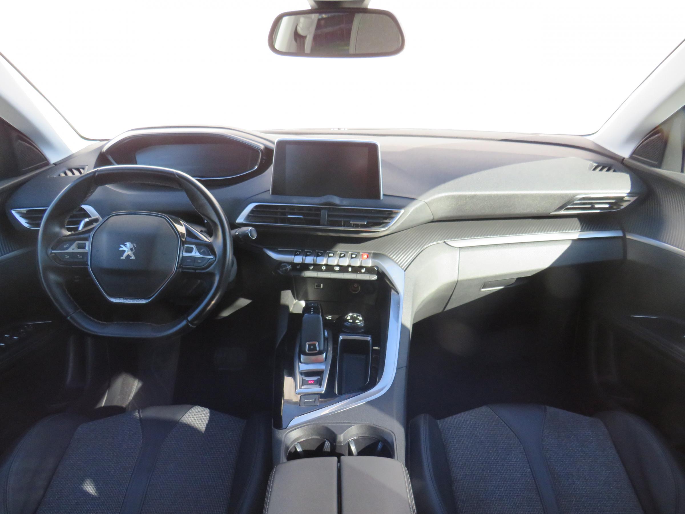 Peugeot 5008, 2020 - pohled č. 8