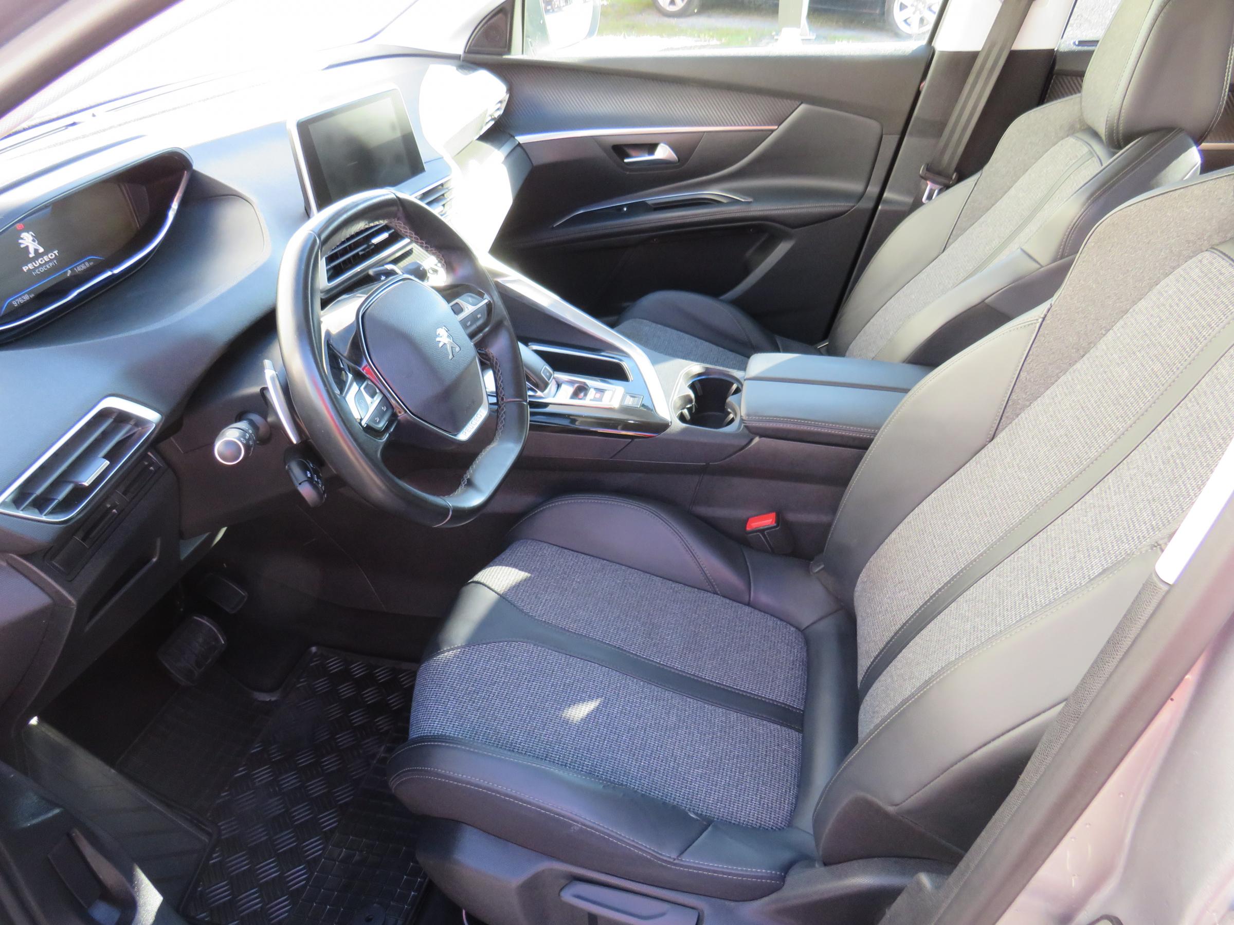 Peugeot 5008, 2020 - pohled č. 9