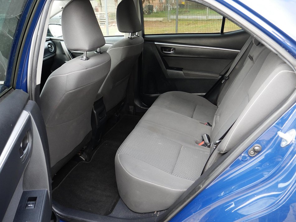 Toyota Corolla 1.6 i 