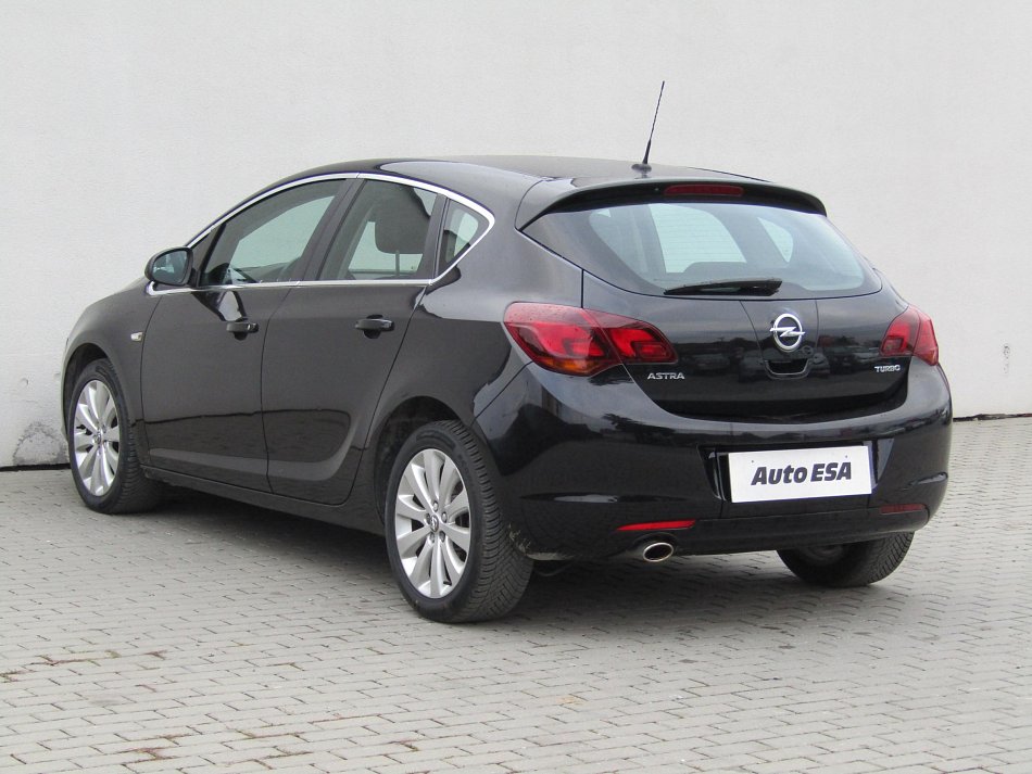 Opel Astra 1.4T Cosmo