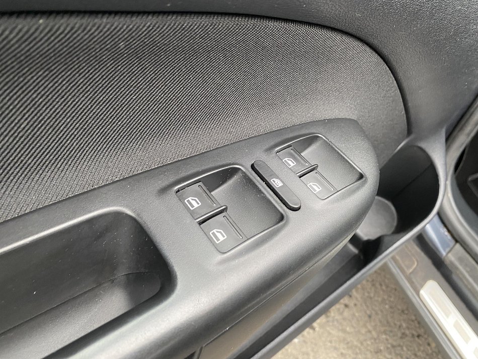 Škoda Octavia II 2.0 TDI Scout 4x4