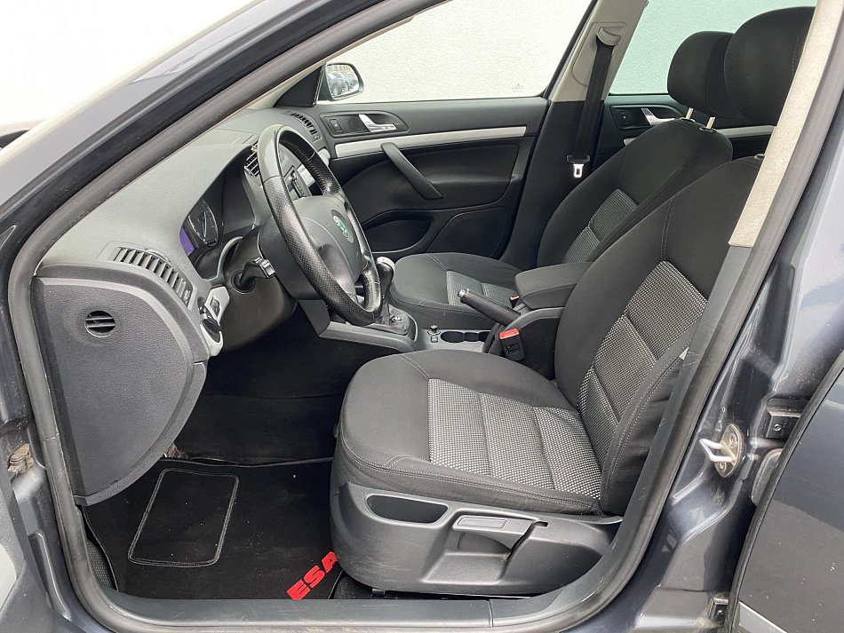 Škoda Octavia II 2.0 TDI Scout 4x4