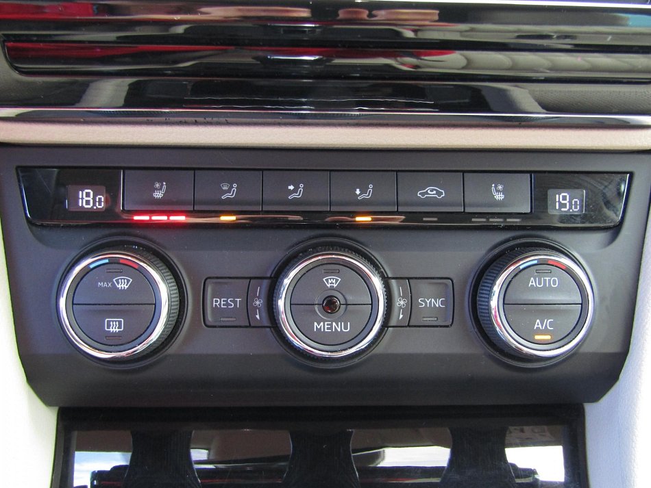 Škoda Superb 2.0TDi  4x4