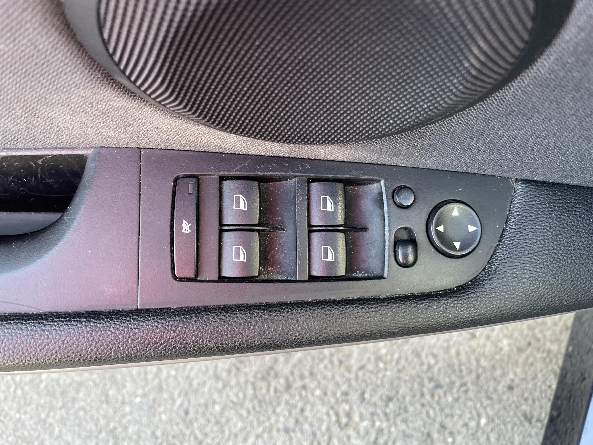 BMW Řada 3, 2007 - pohled č. 21