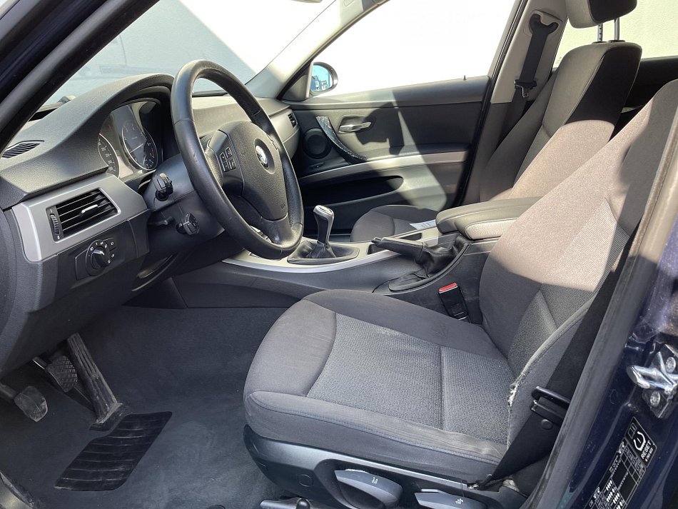 BMW Řada 3 2.0 i  318i
