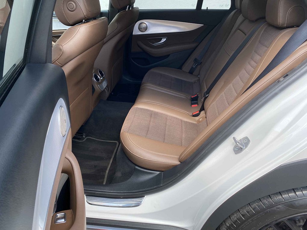Mercedes-Benz Třída E 2.0 d  4Matic E 220