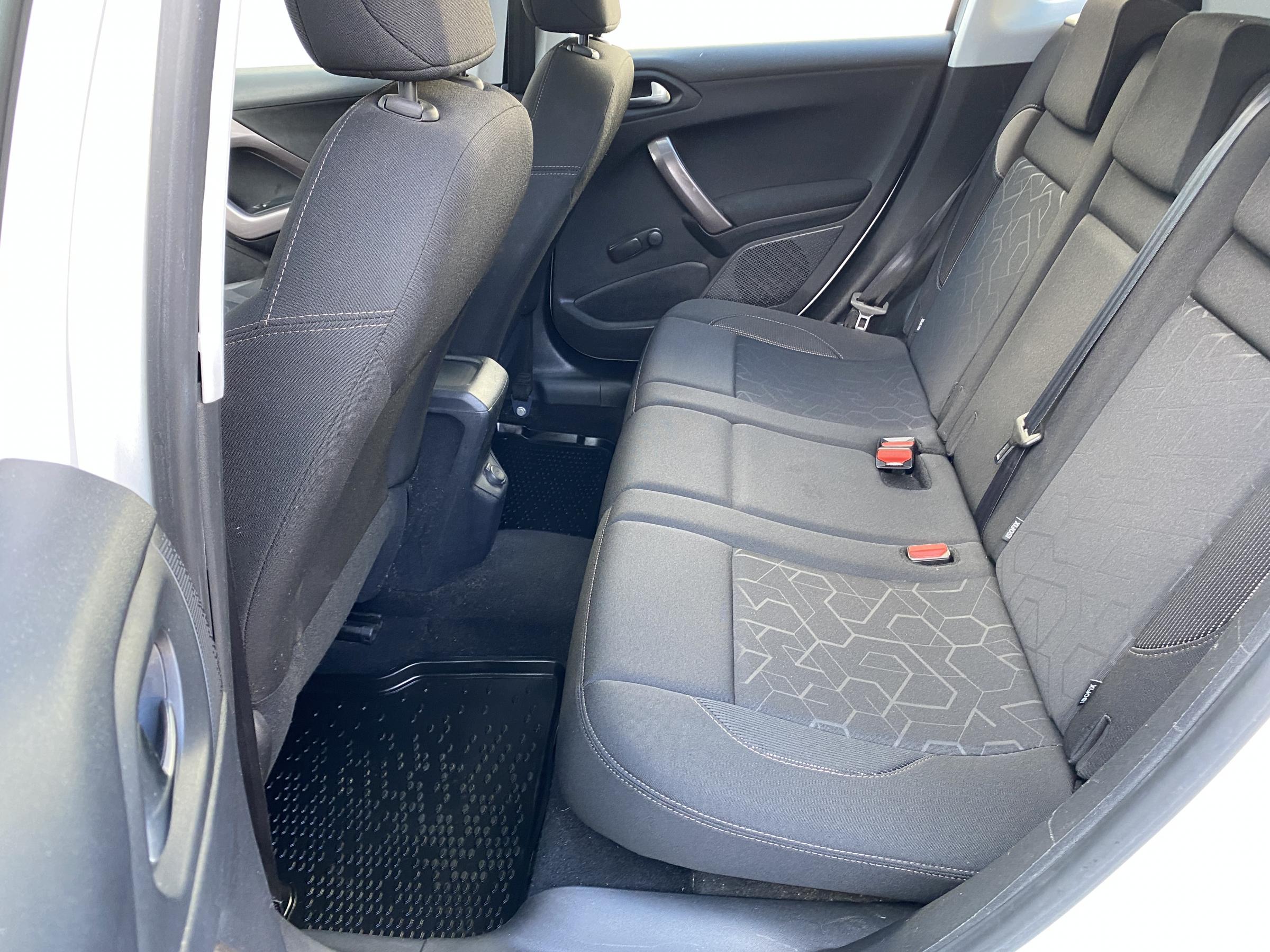 Peugeot 2008, 2016 - pohled č. 11