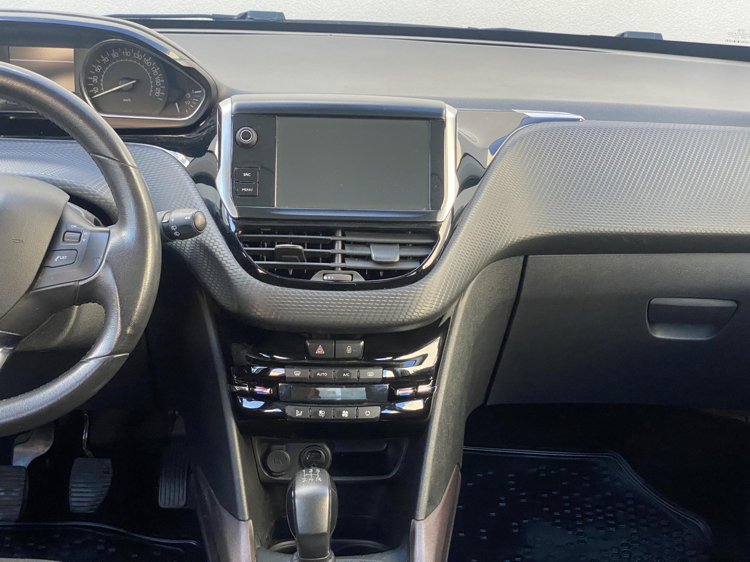 Peugeot 2008, 2016 - pohled č. 9