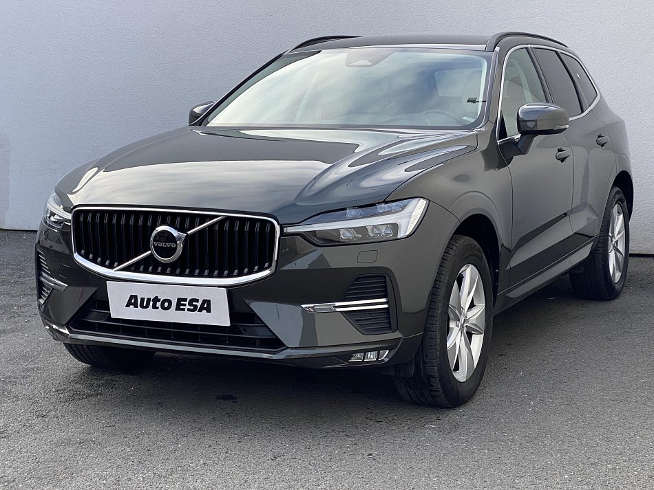 Volvo XC60 2.0 B4 Momentum AWD