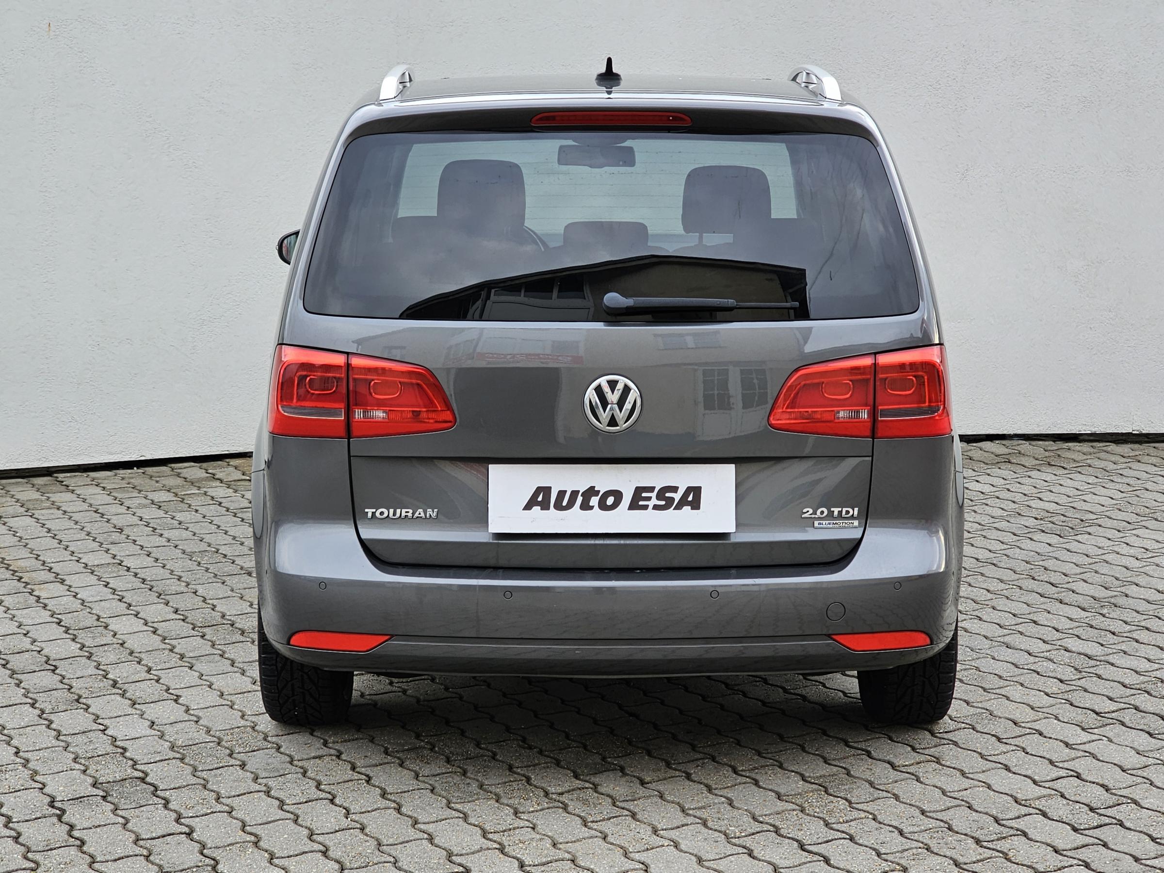 Volkswagen Touran, 2014 - pohled č. 5