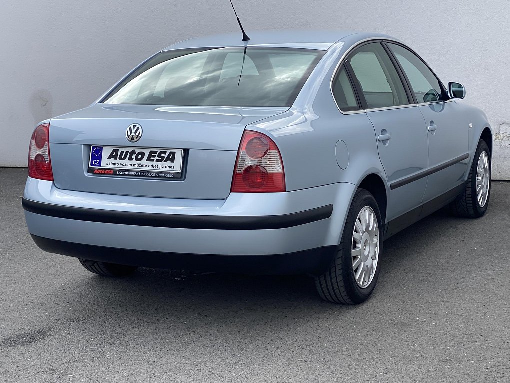 Volkswagen Passat 1.6 i 