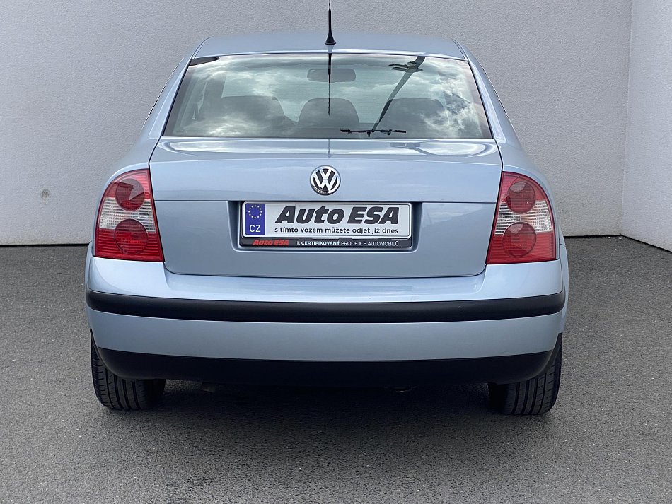 Volkswagen Passat 1.6 i 