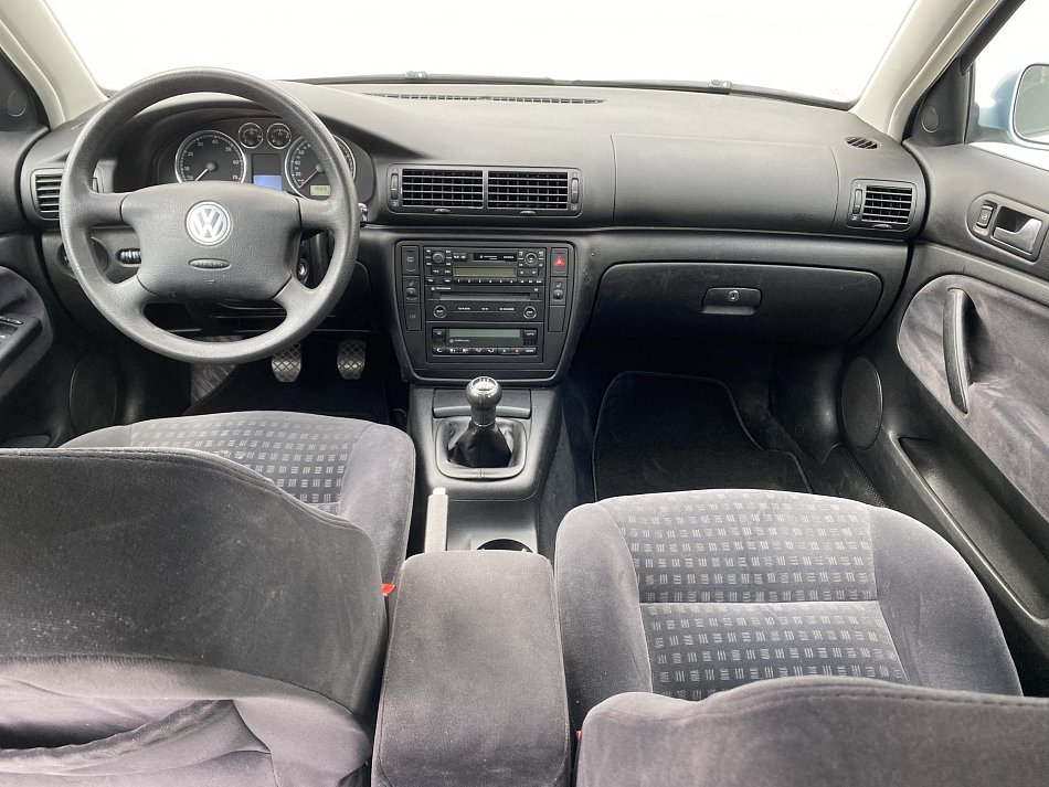 Volkswagen Passat 1.6 i 