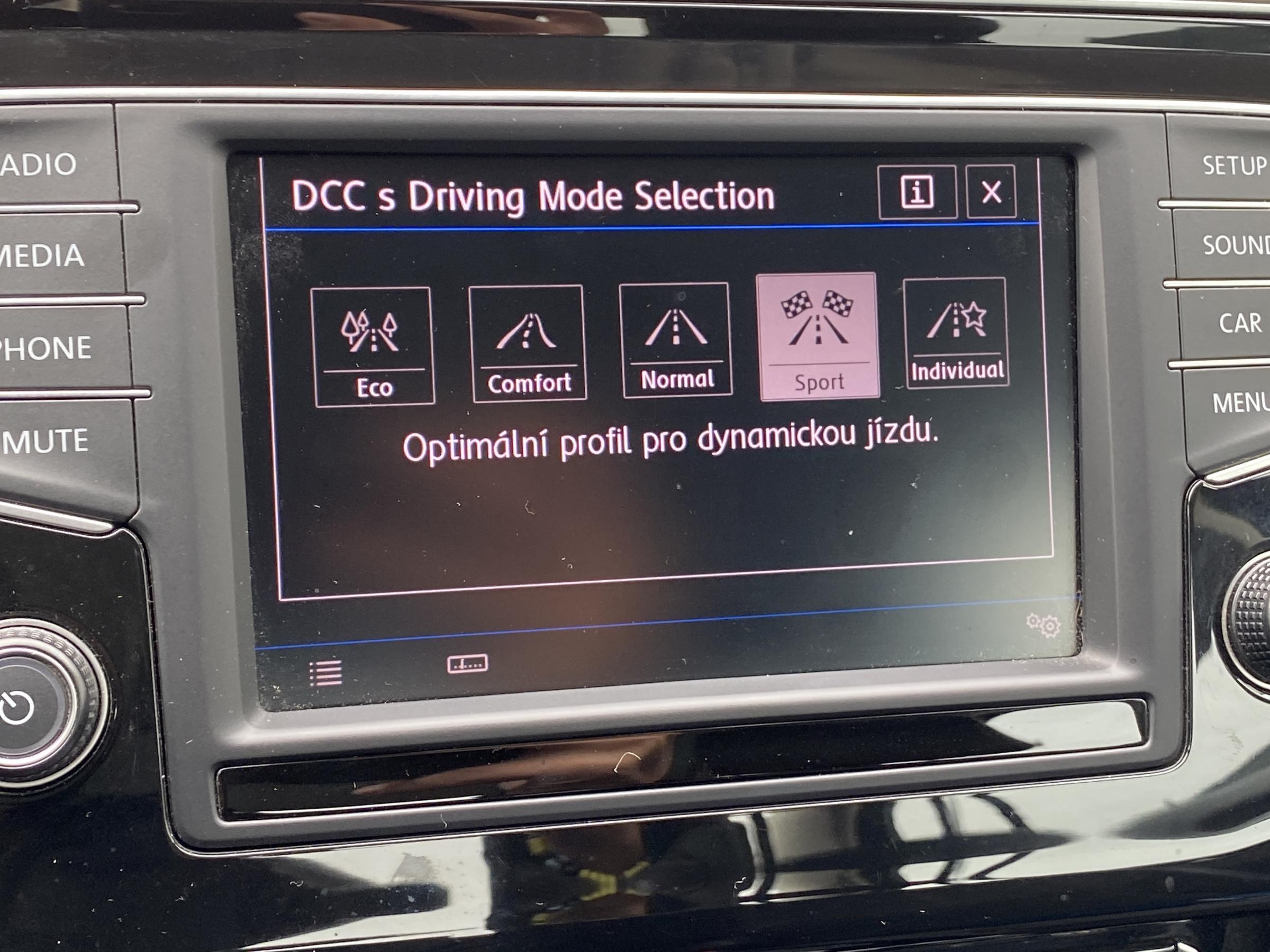 Volkswagen Passat, 2017 - pohled č. 16