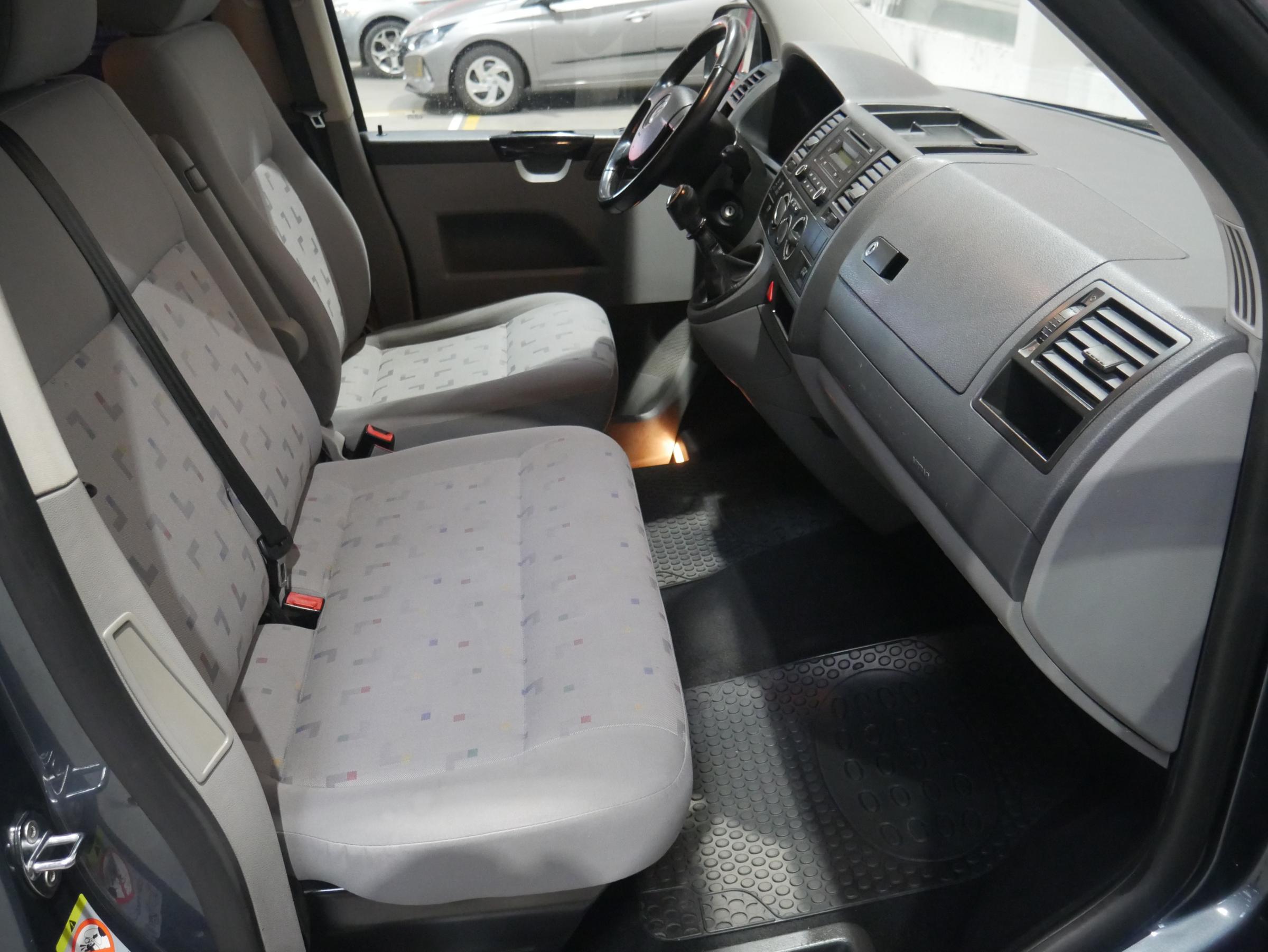 Volkswagen Transporter, 2007 - pohled č. 10