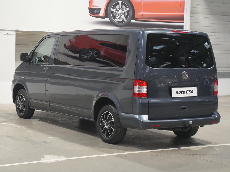 Volkswagen Transporter 2.5TDi  L2 9míst
