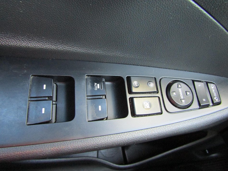 Hyundai Tucson 1.7CRDi Trikolor Plus