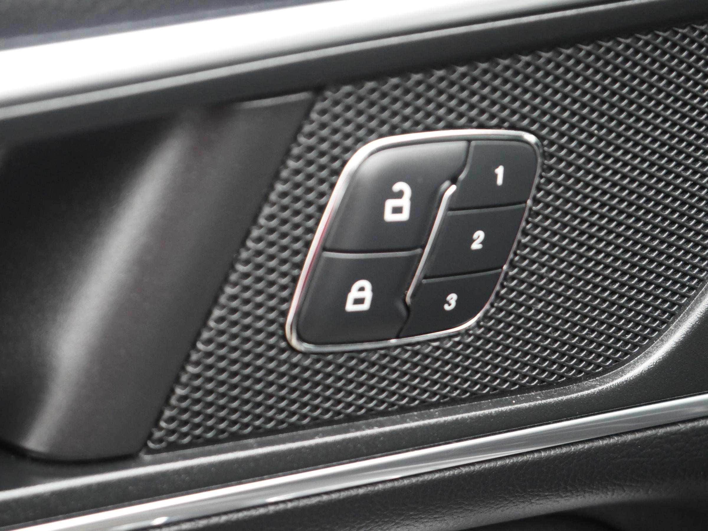 Ford S-MAX, 2016 - pohled č. 18