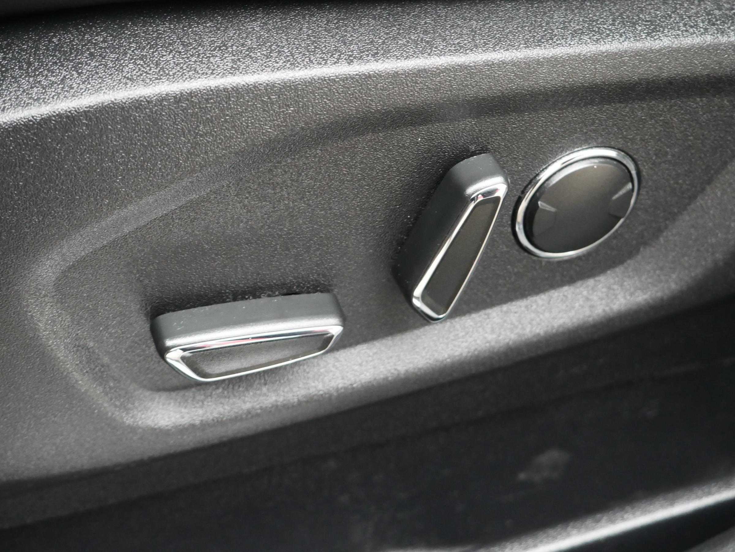 Ford S-MAX, 2016 - pohled č. 19