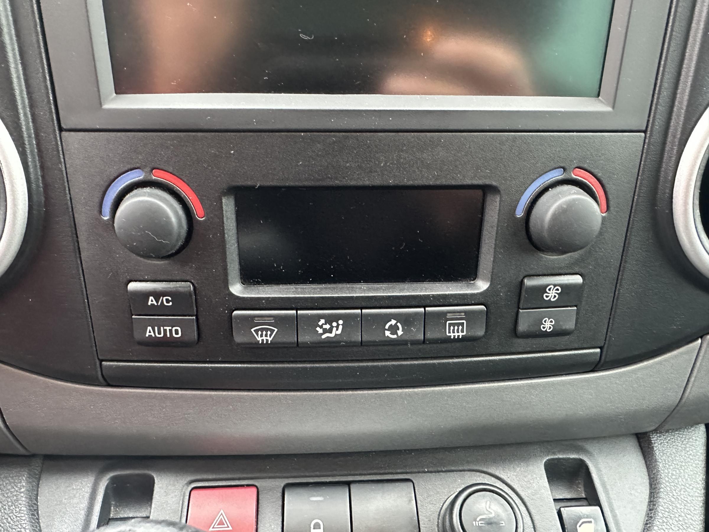 Citroën Berlingo, 2016 - pohled č. 15