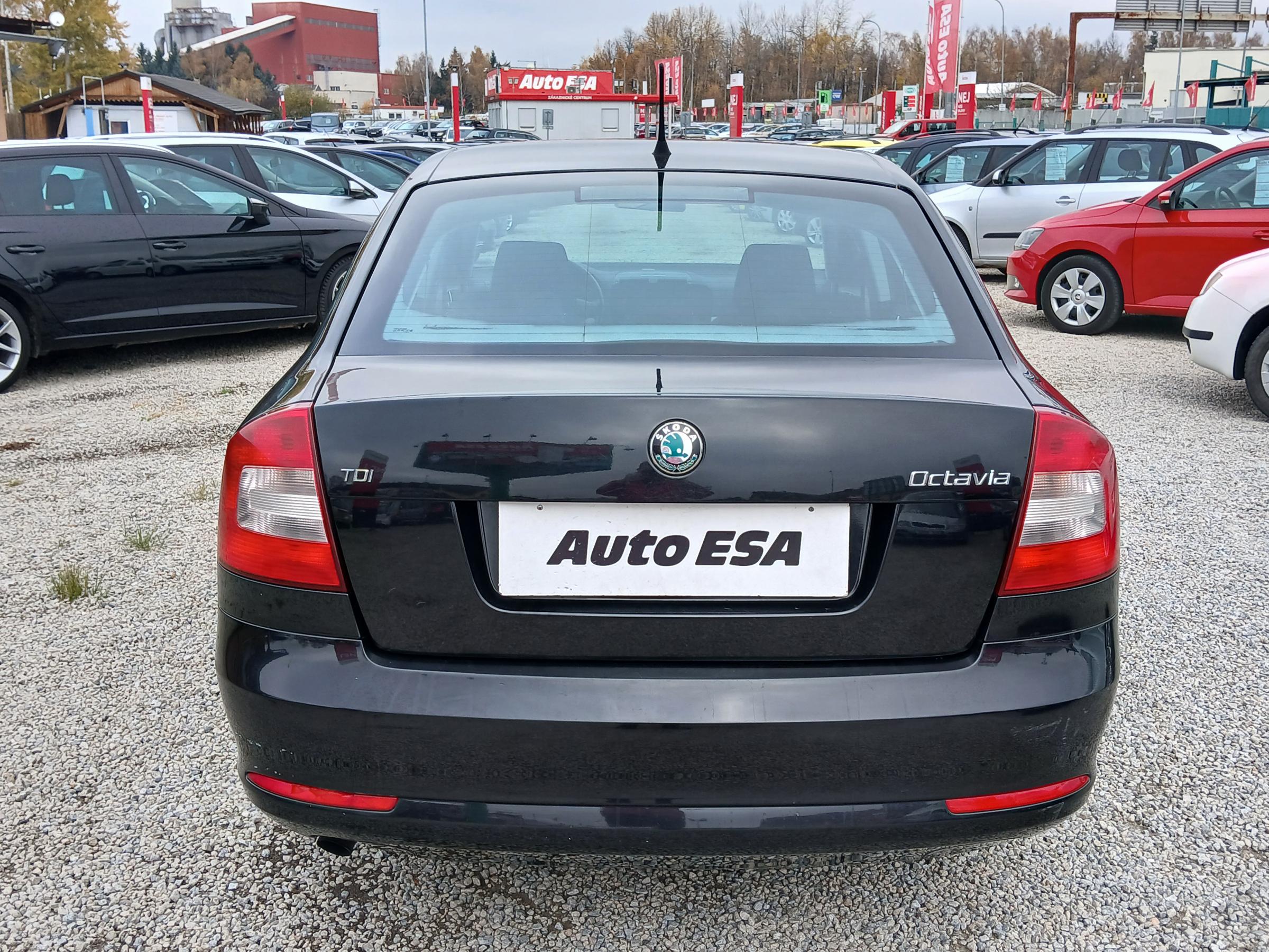 Škoda Octavia, 2012 - pohled č. 5