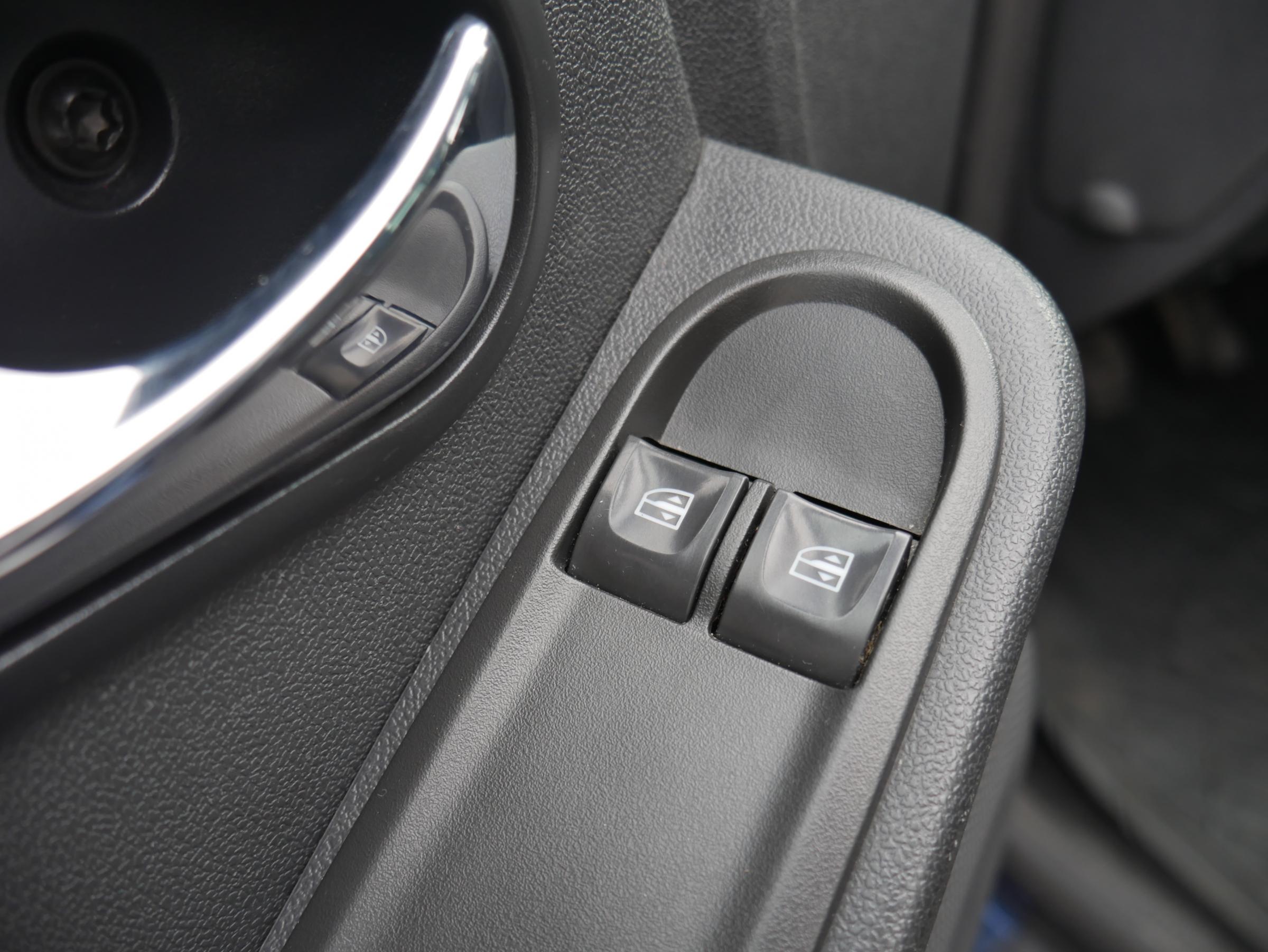 Dacia Duster, 2015 - pohled č. 13