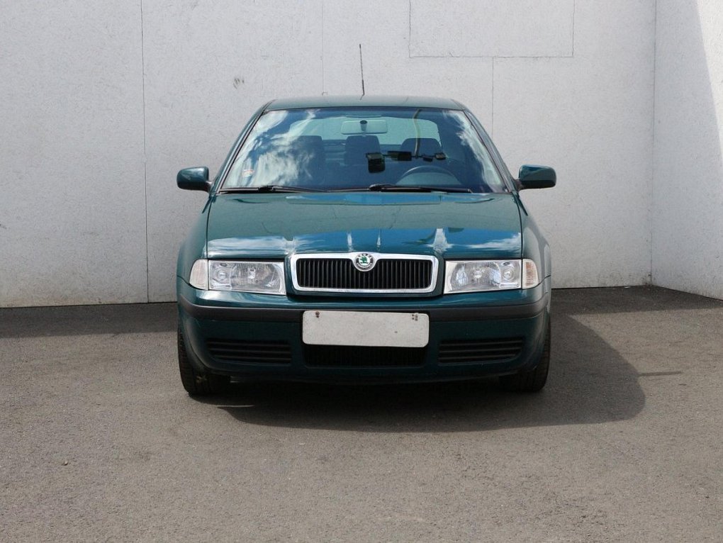 Škoda Octavia 1.6 MPi Tour