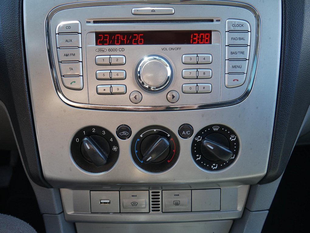 Ford Focus 1.6i 