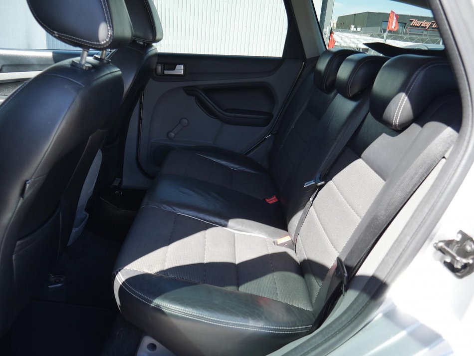 Ford Focus 1.6i 