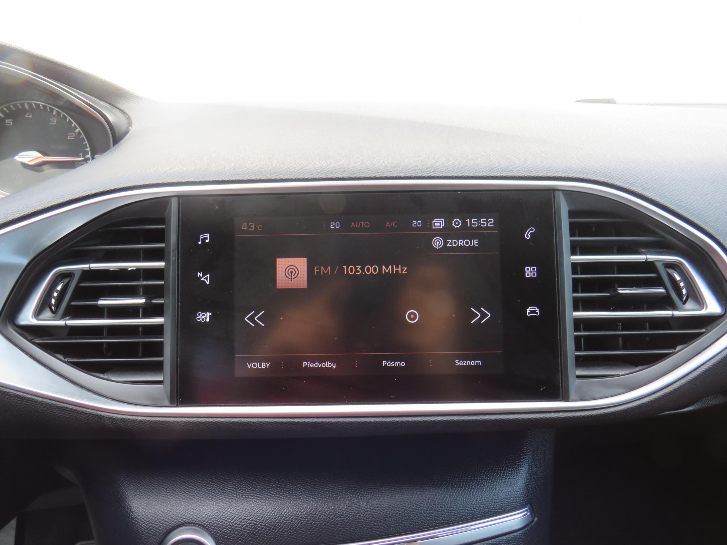 Peugeot 308, 2019 - pohled č. 15