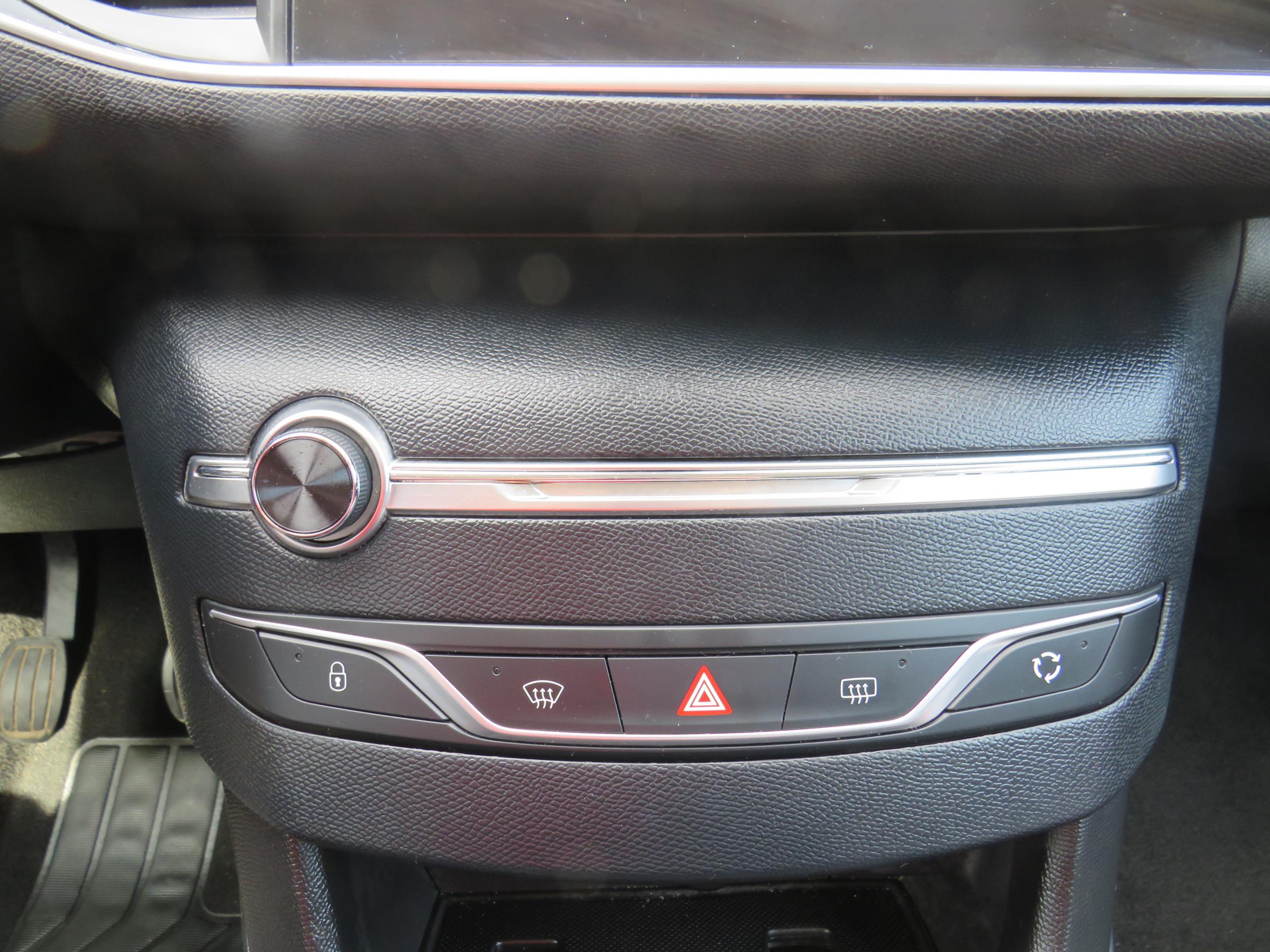 Peugeot 308, 2019 - pohled č. 18