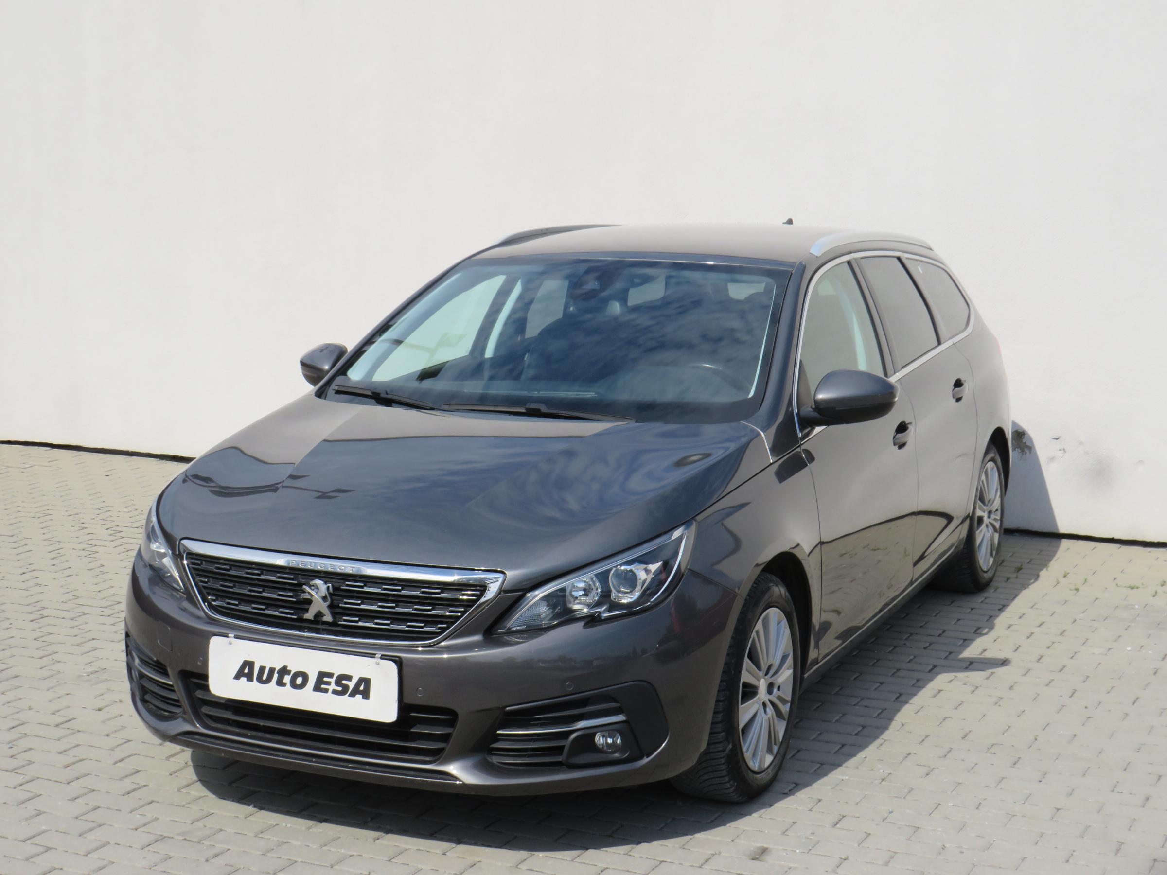 Peugeot 308, 2019 - pohled č. 3