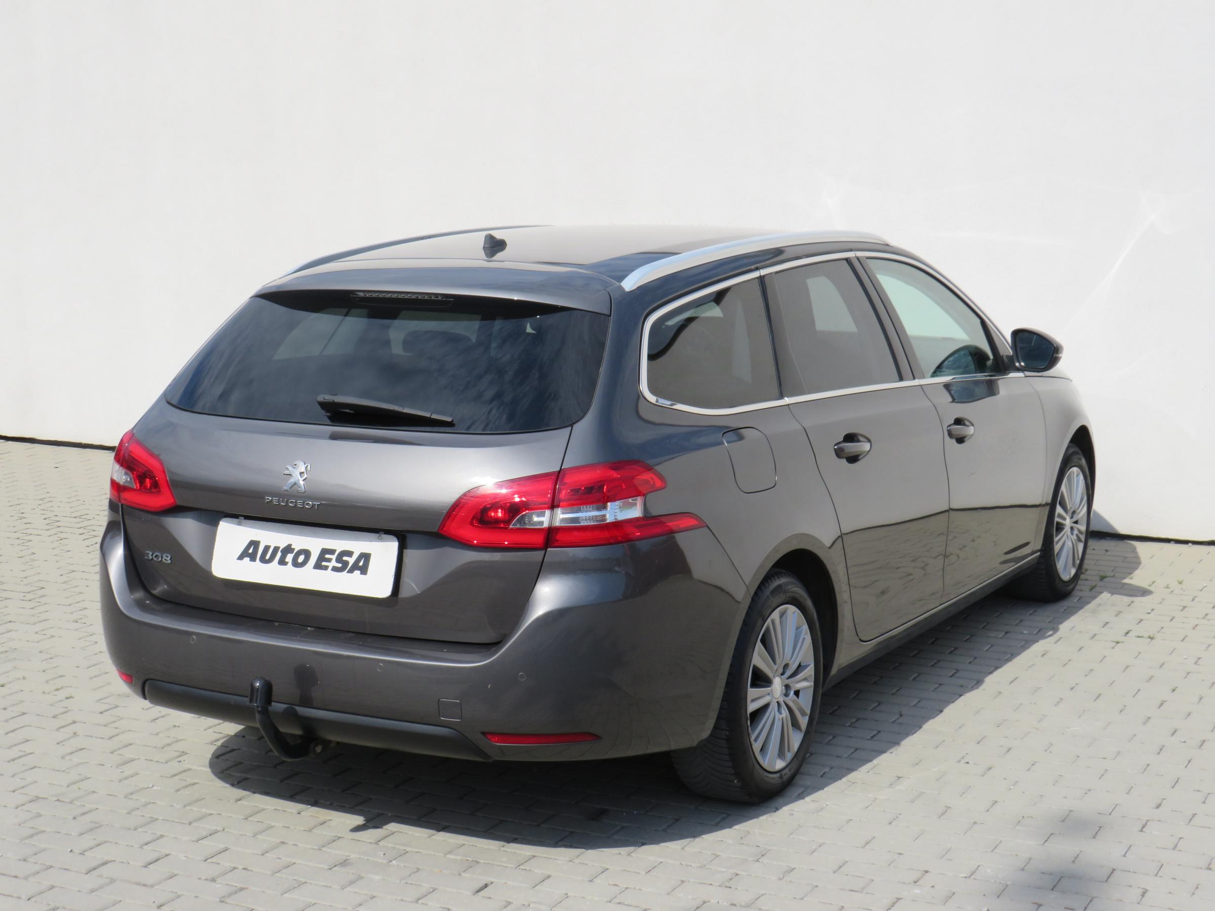 Peugeot 308, 2019 - pohled č. 4