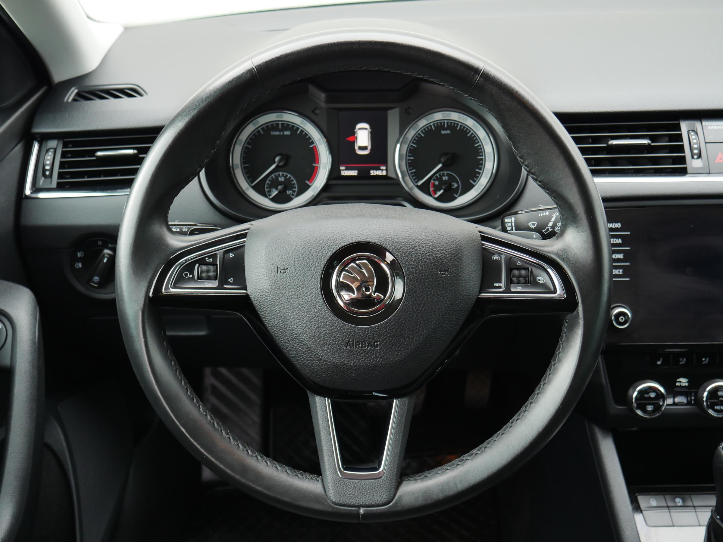 Škoda Octavia III, 2019 - pohled č. 11