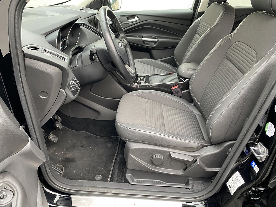 Ford Kuga 1.5T Titanium