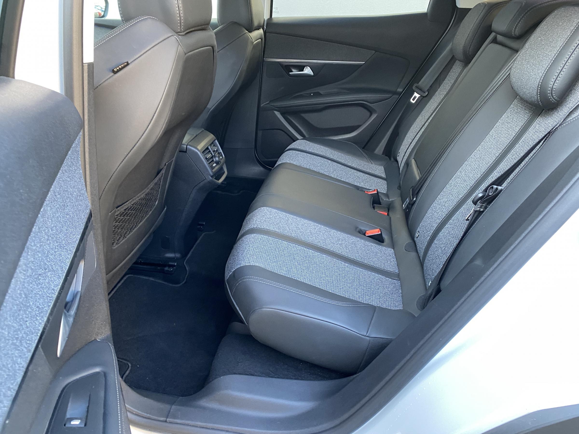 Peugeot 3008, 2018 - pohled č. 10