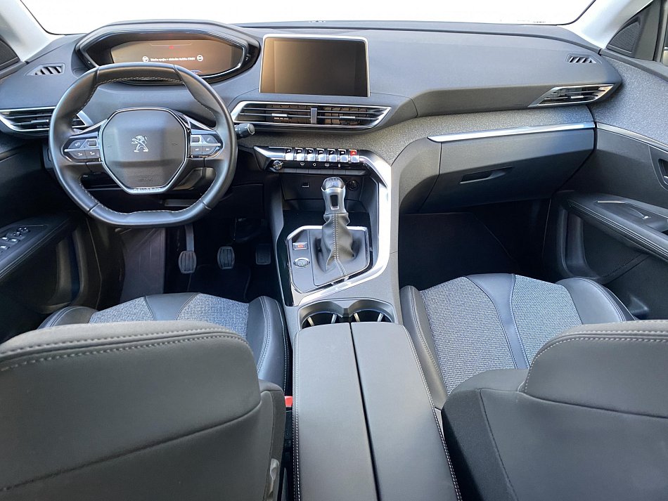 Peugeot 3008 1.2PT Allure