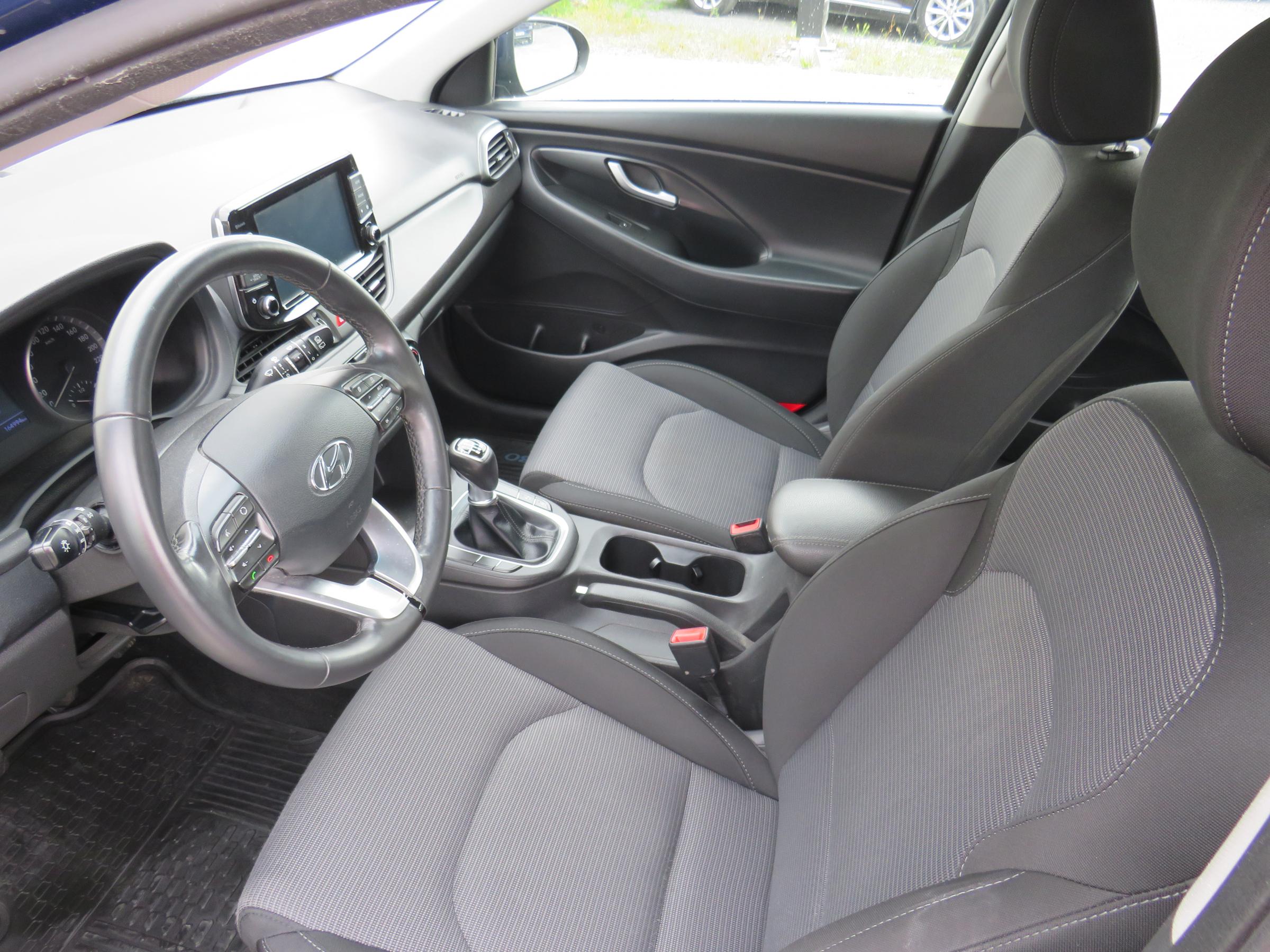 Hyundai i30, 2020 - pohled č. 10