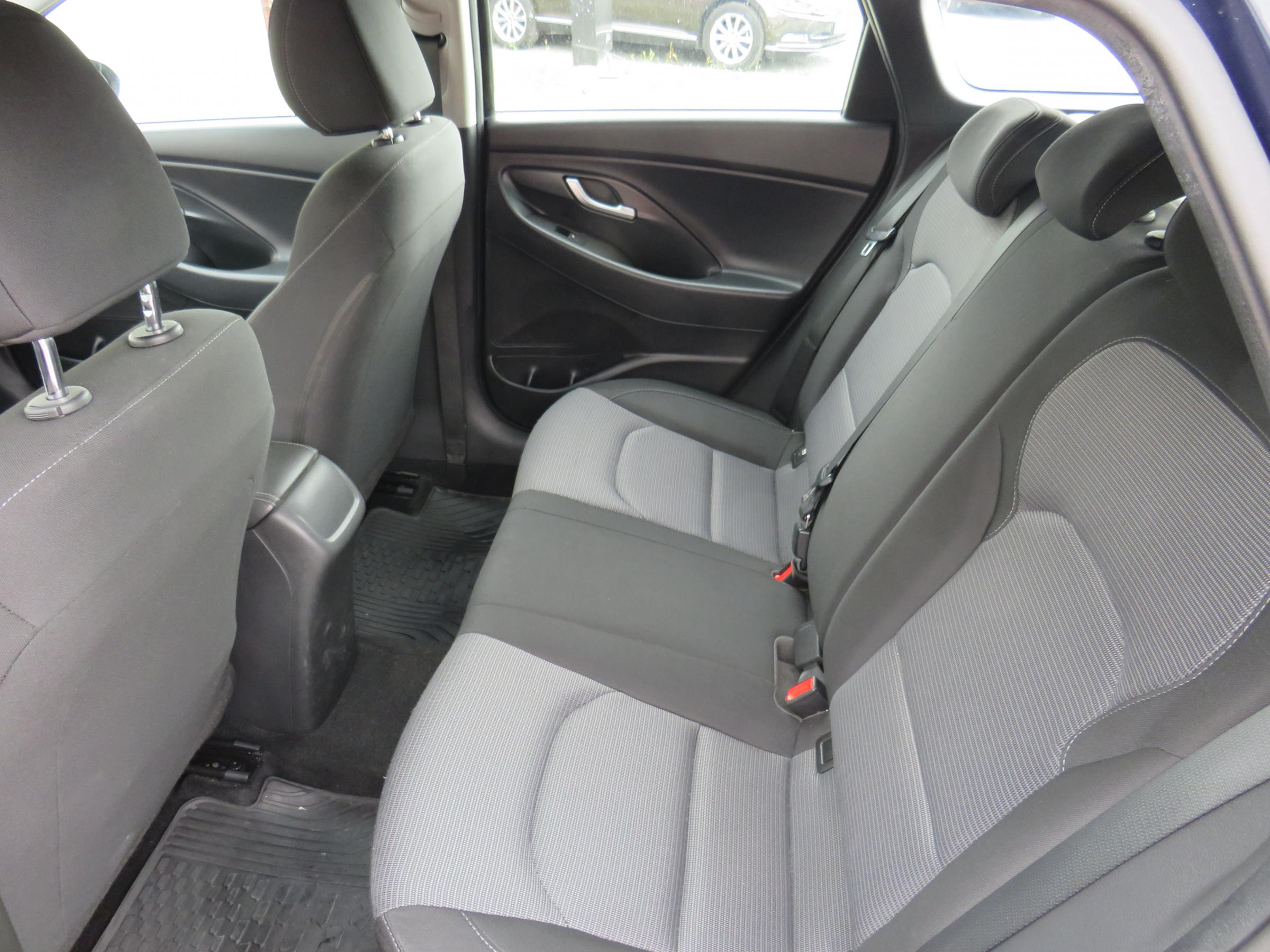 Hyundai i30, 2020 - pohled č. 11