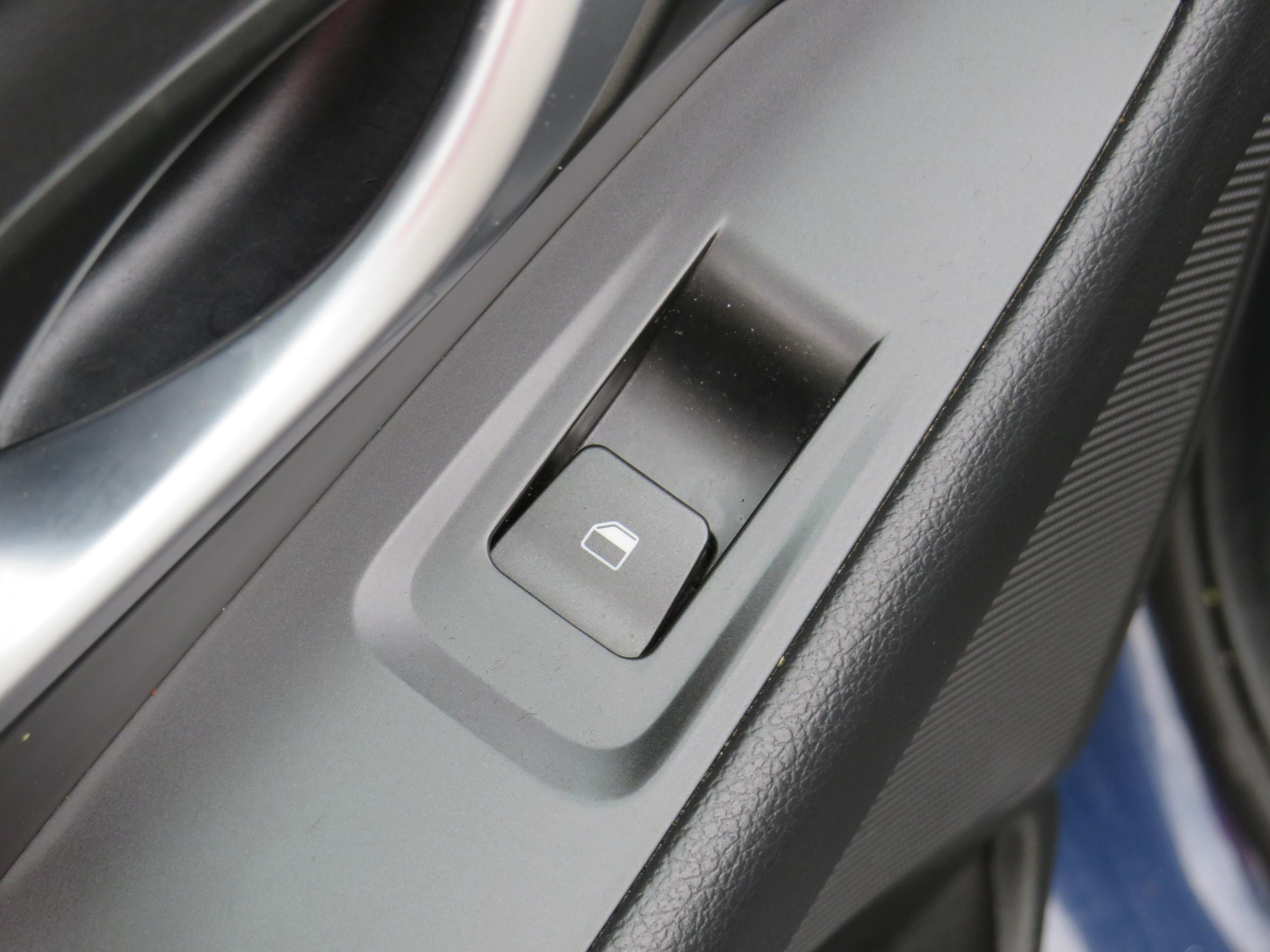 Hyundai i30, 2020 - pohled č. 13