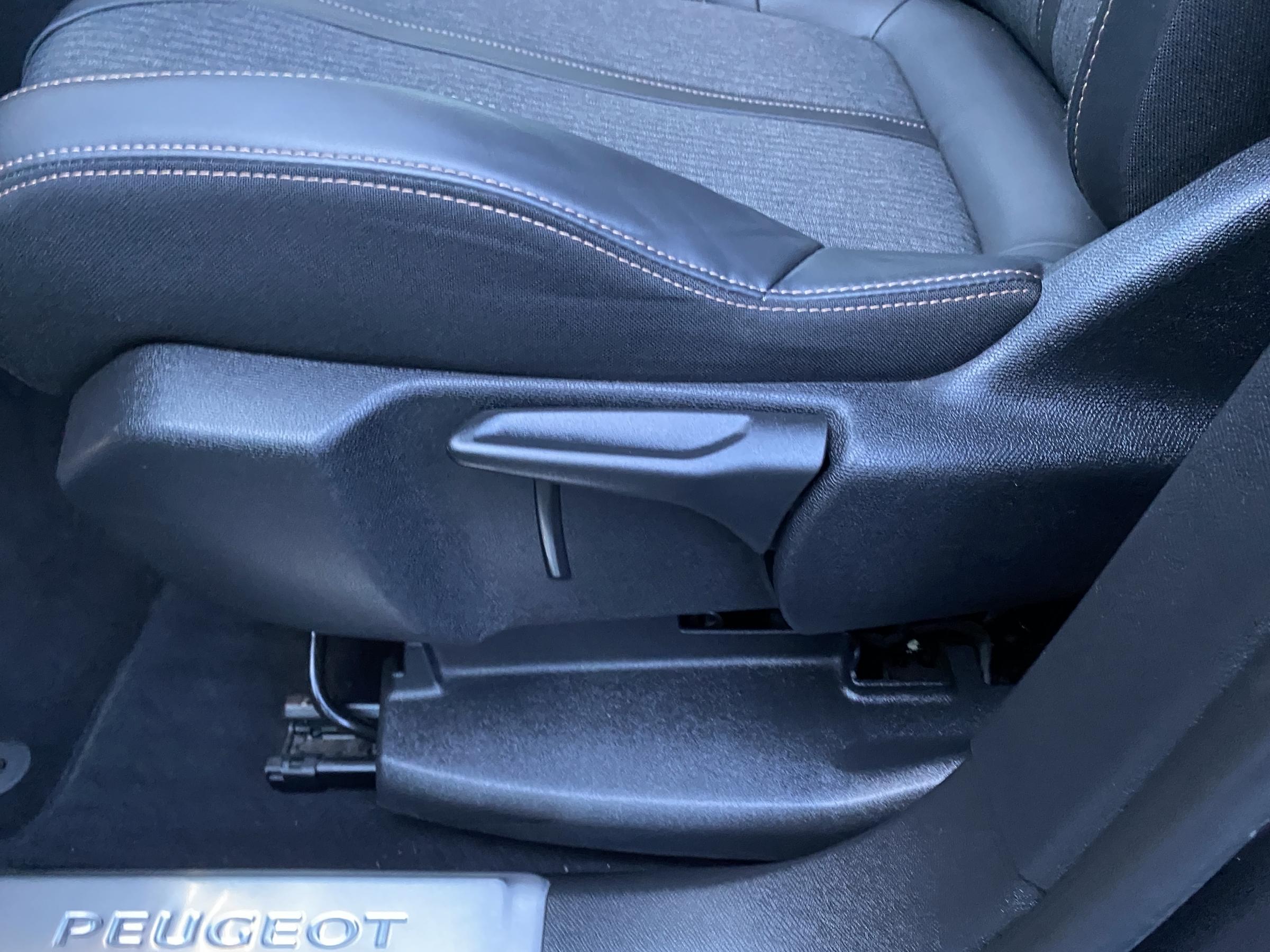 Peugeot 3008, 2017 - pohled č. 14