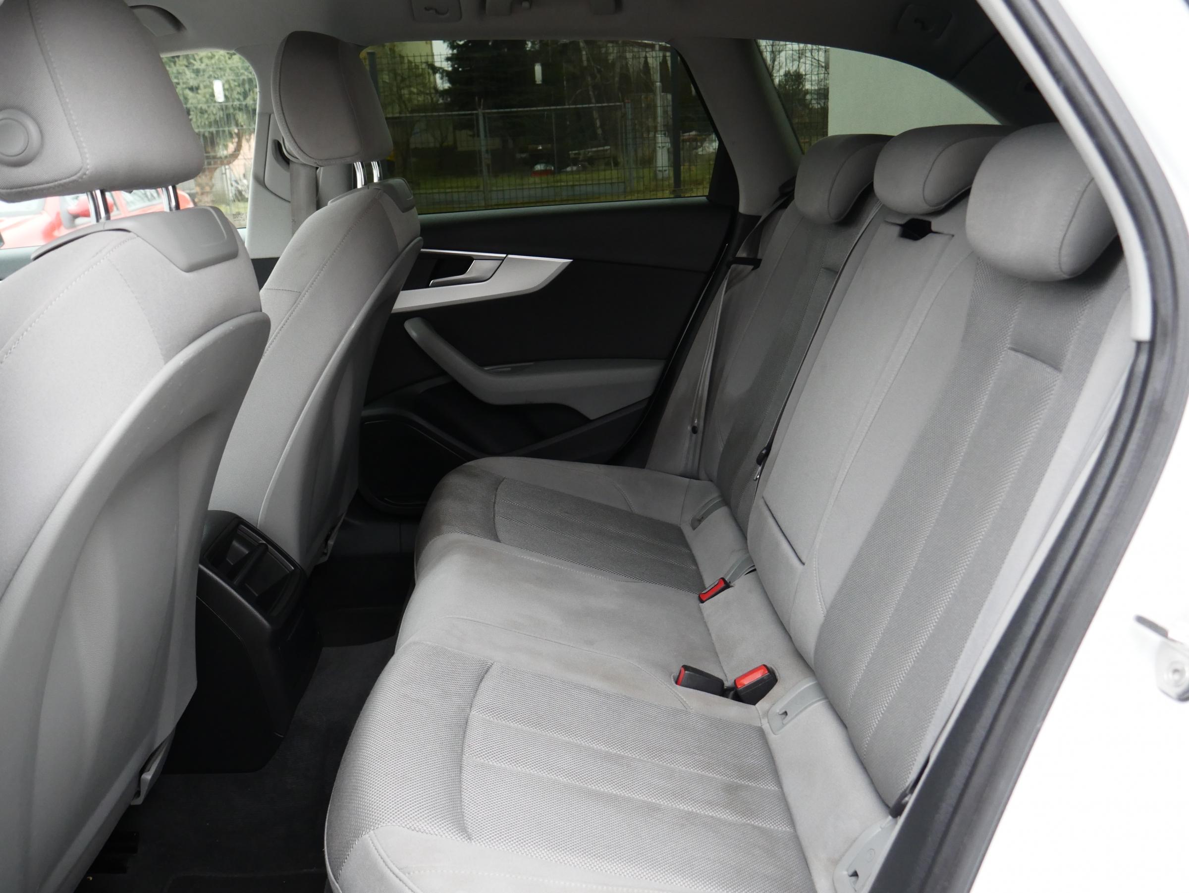 Audi A4, 2017 - pohled č. 10